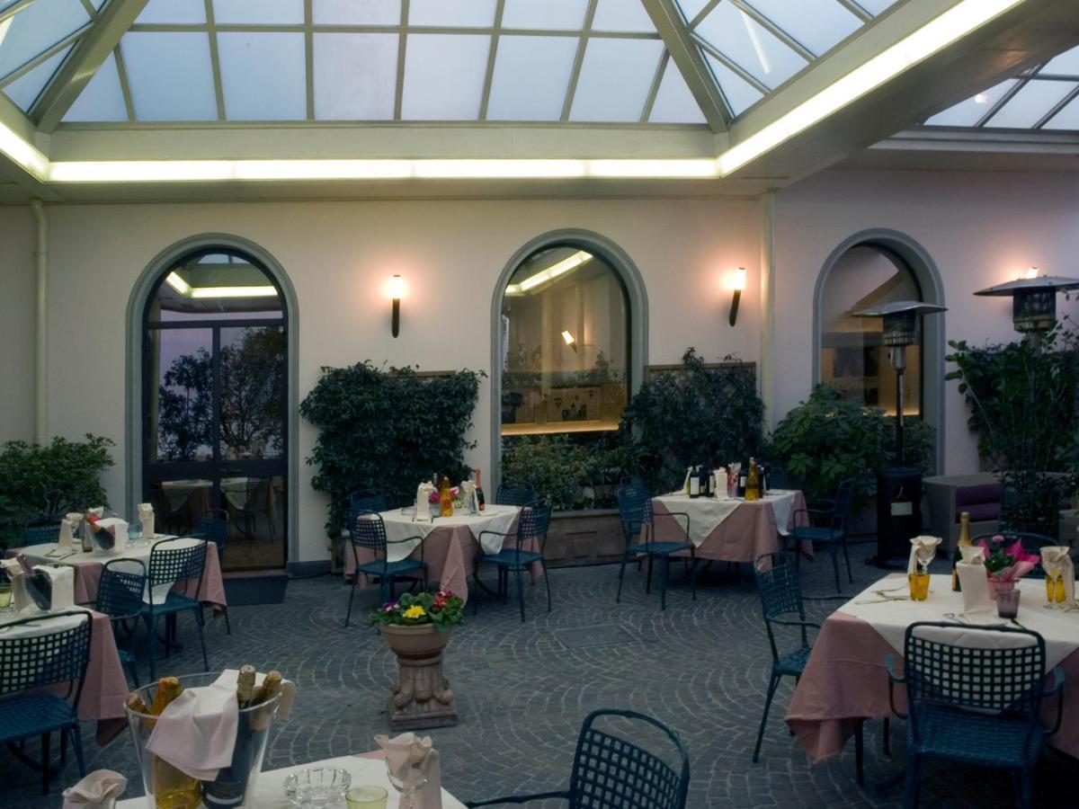 Hotel Verdi Boutique Hotel Parma Exterior photo